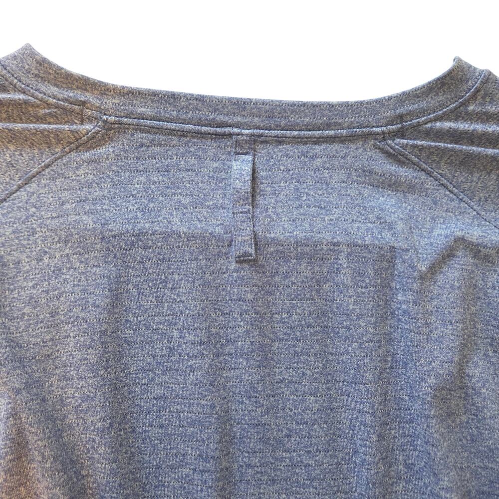 Lululemon License to Train Shirt Short Sleeve Light Blue size small or medium - Picture 4 of 11